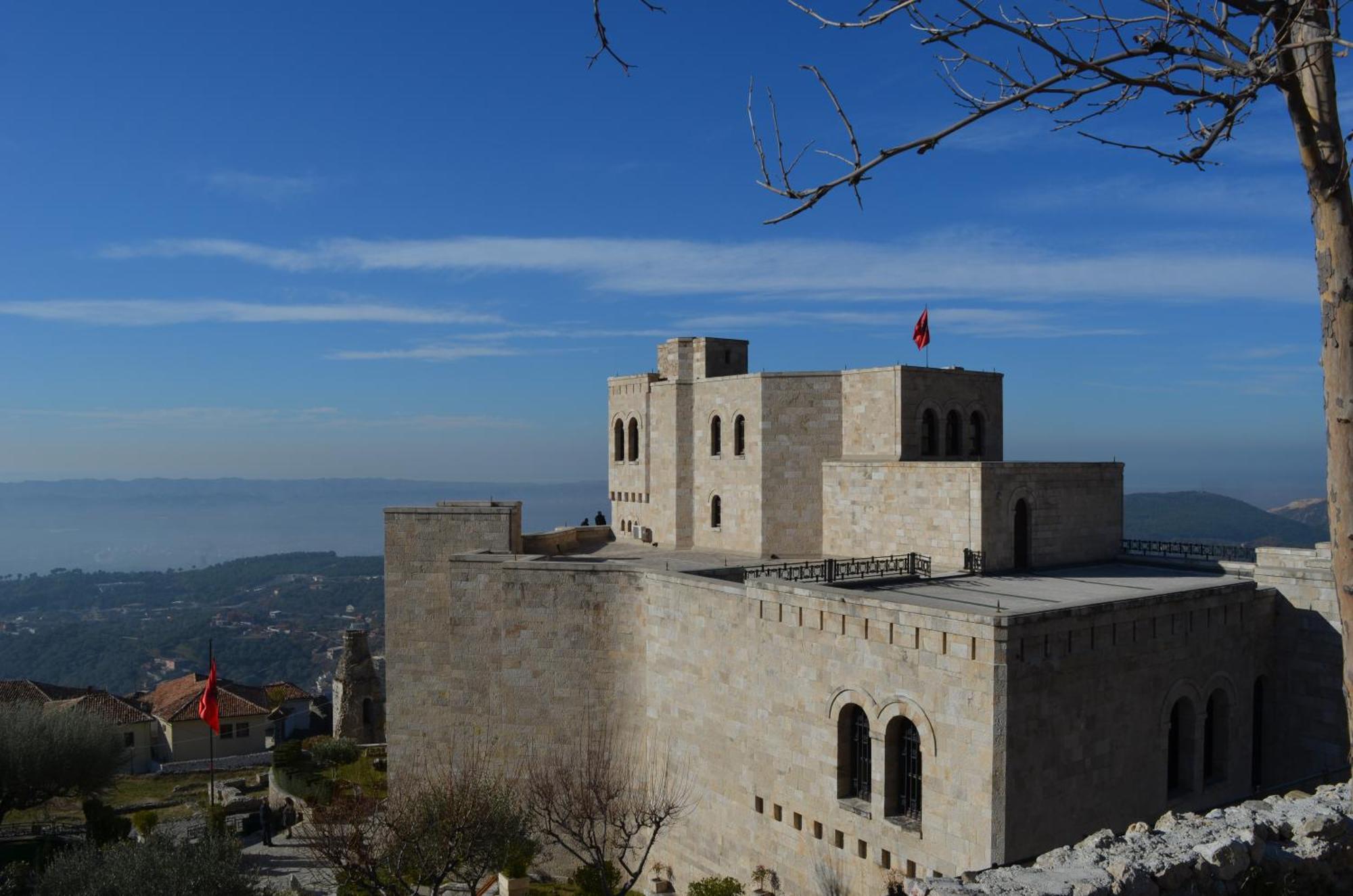 The House Of Dollma , Inside Kruja Castle Hotel Екстериор снимка