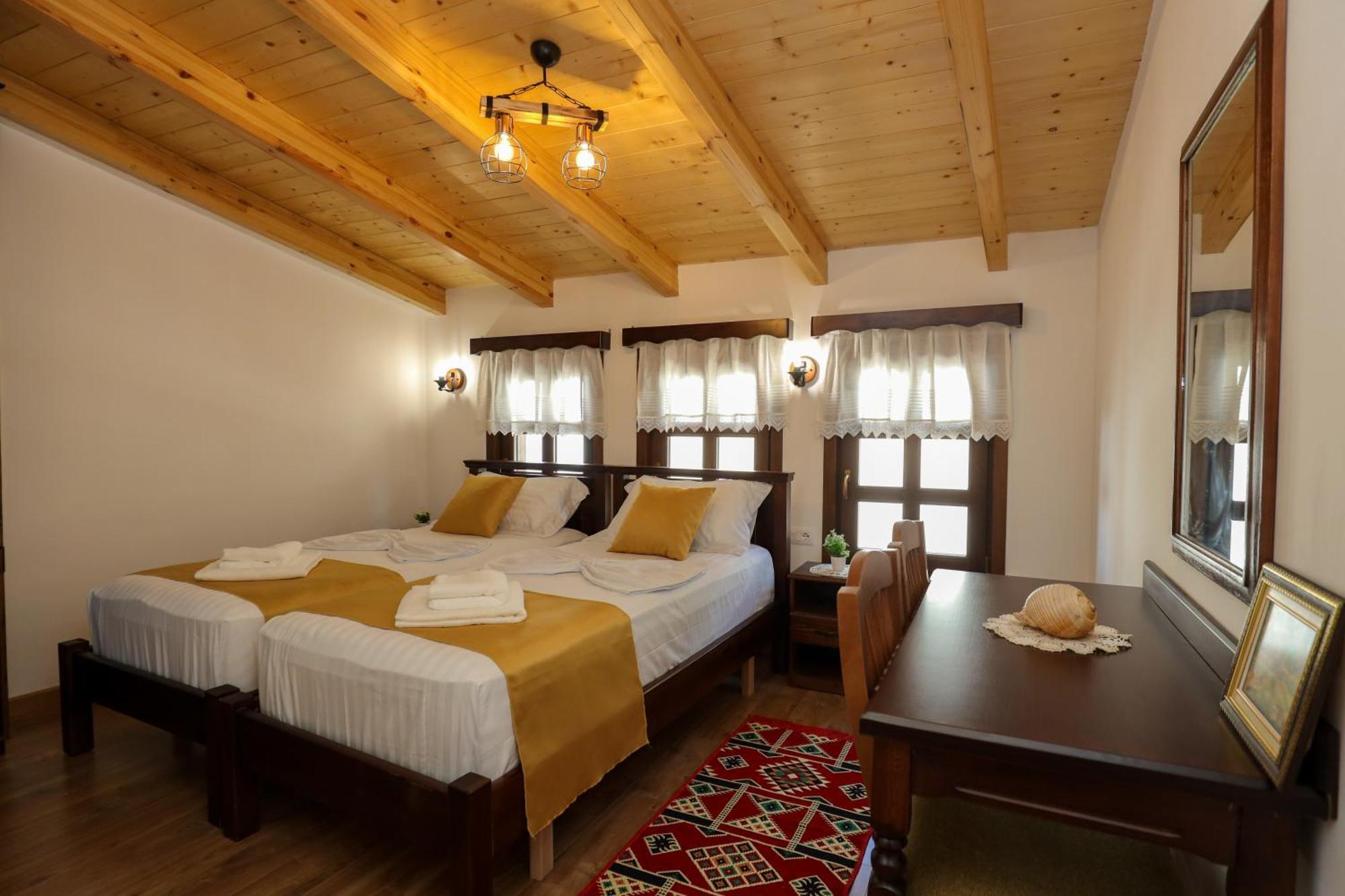 The House Of Dollma , Inside Kruja Castle Hotel Екстериор снимка