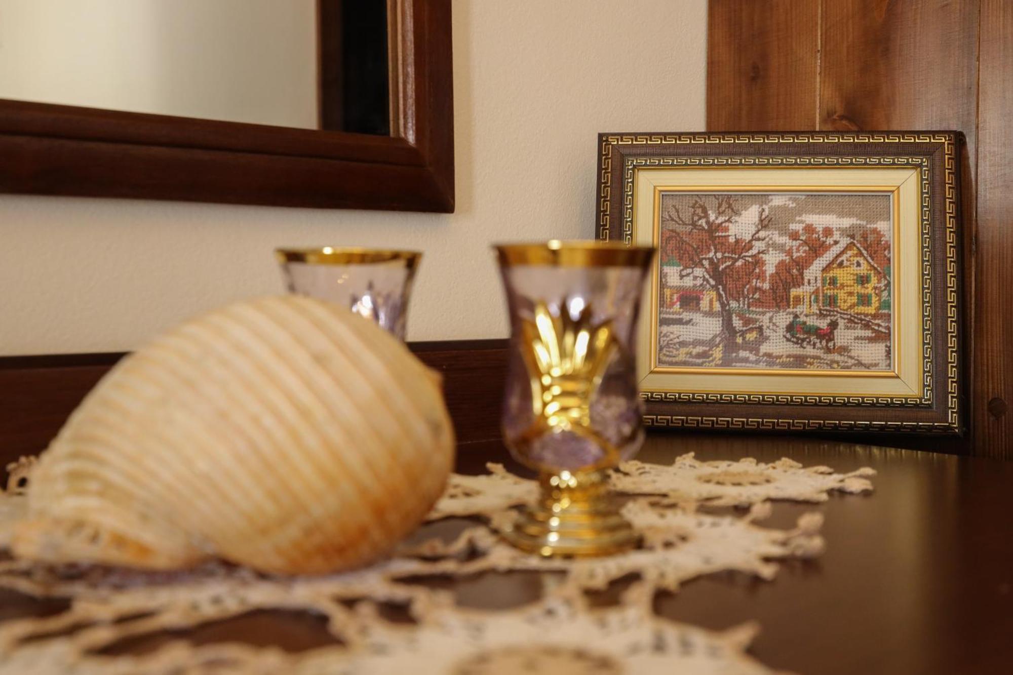 The House Of Dollma , Inside Kruja Castle Hotel Екстериор снимка