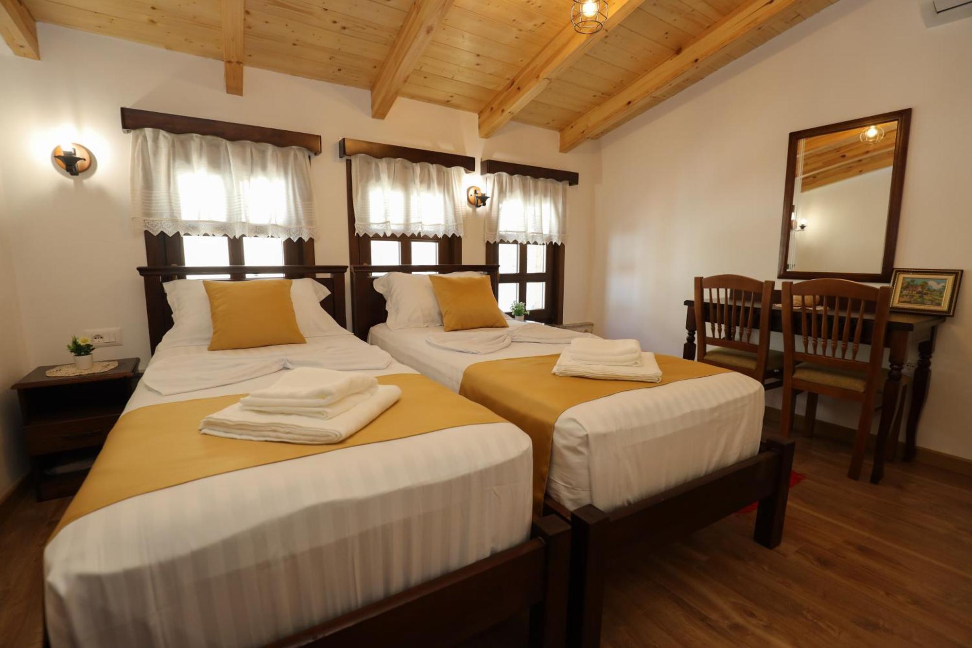 The House Of Dollma , Inside Kruja Castle Hotel Екстериор снимка